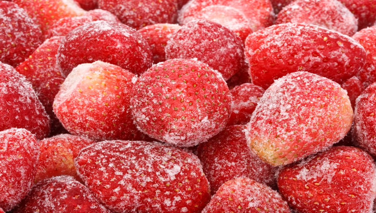 dreamstime_frozen strawberries berry fruit